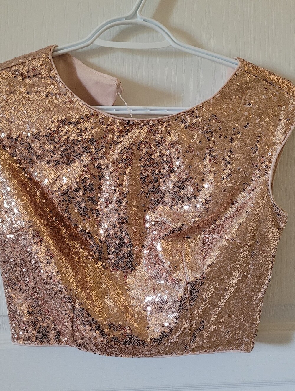 Cropped Sequins Top